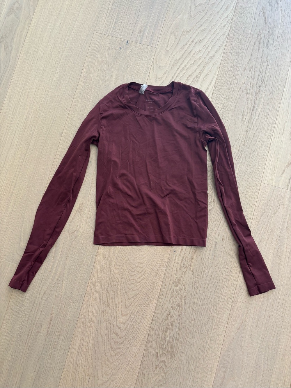Aritzia Long Sleeve Crewneck Top - Burgundy